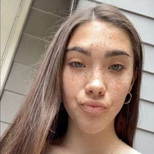 Meet your Posher, Abigail